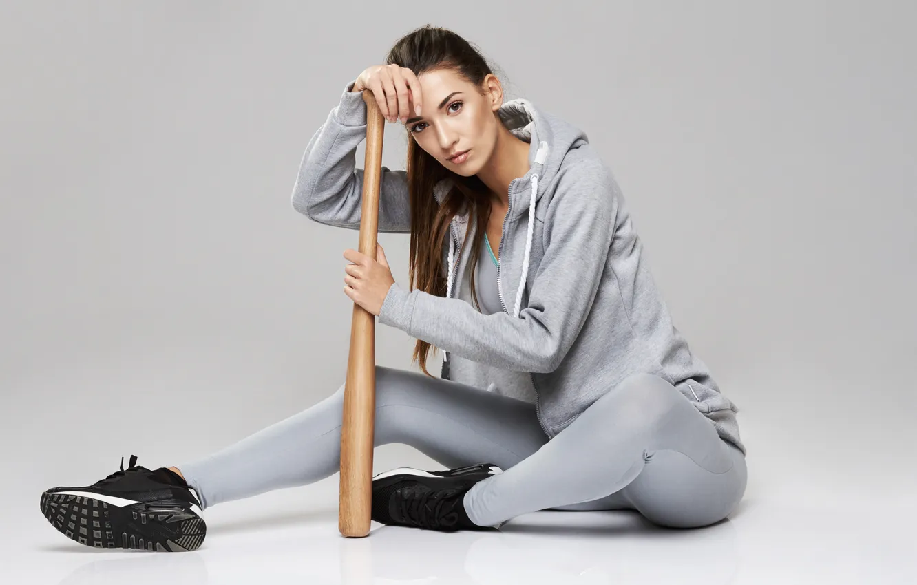 Фото обои girl, bat, sweet, adorable, athlete, sneakers