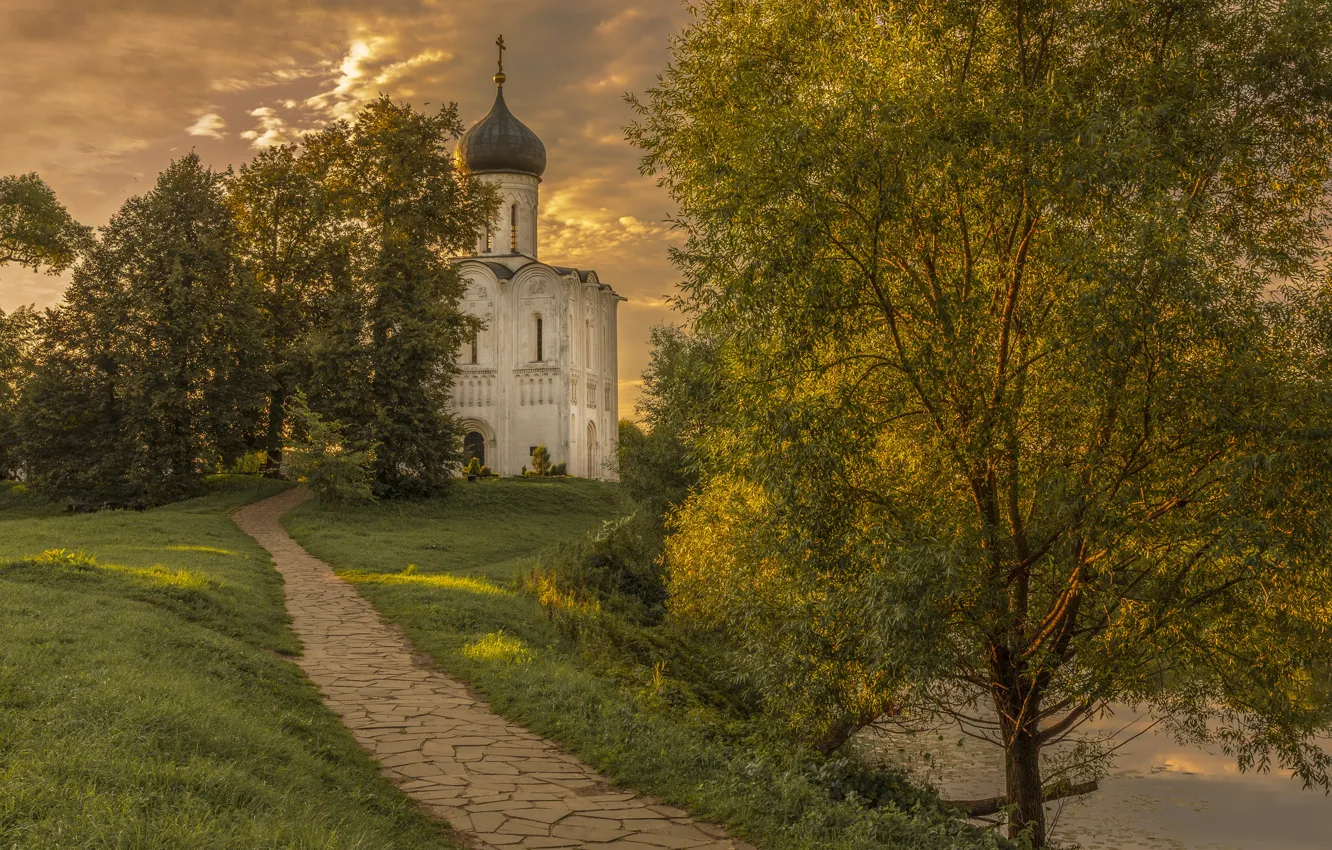 Фото обои пейзаж, природа, река, вечер, дорожка, Нерль, церковь Покрова, Елена Гусева