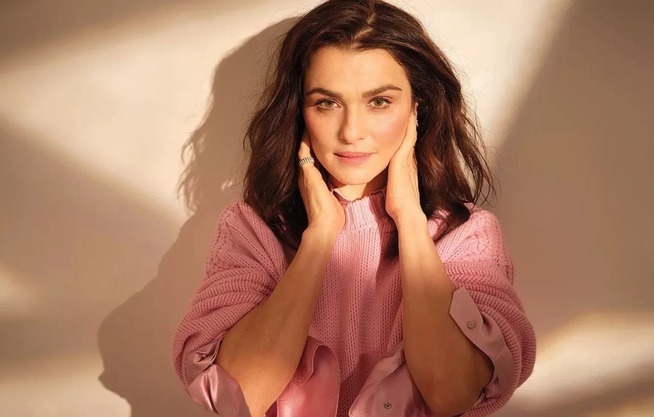 Фото обои лицо, актриса, блузка, шатенка, Rachel Weisz, красивая, Рэйчел Вайс, Emmy Magazine April 2023