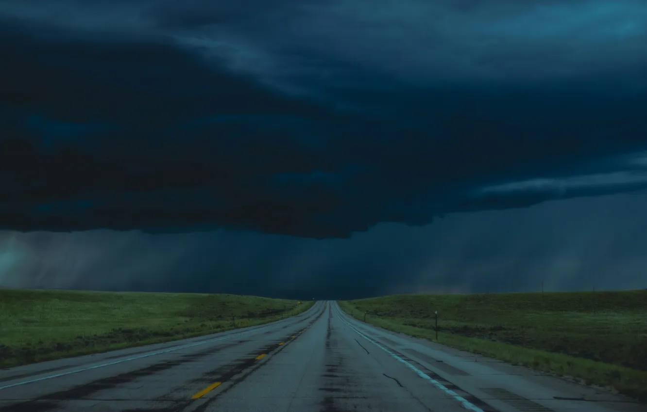 Фото обои USA, Los Angeles, Jessica Christian, a road with grass and clouds