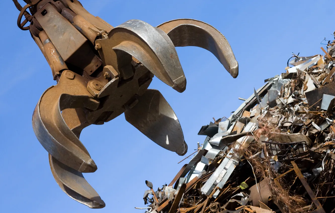Фото обои recycling, Scrap metal, metal claw