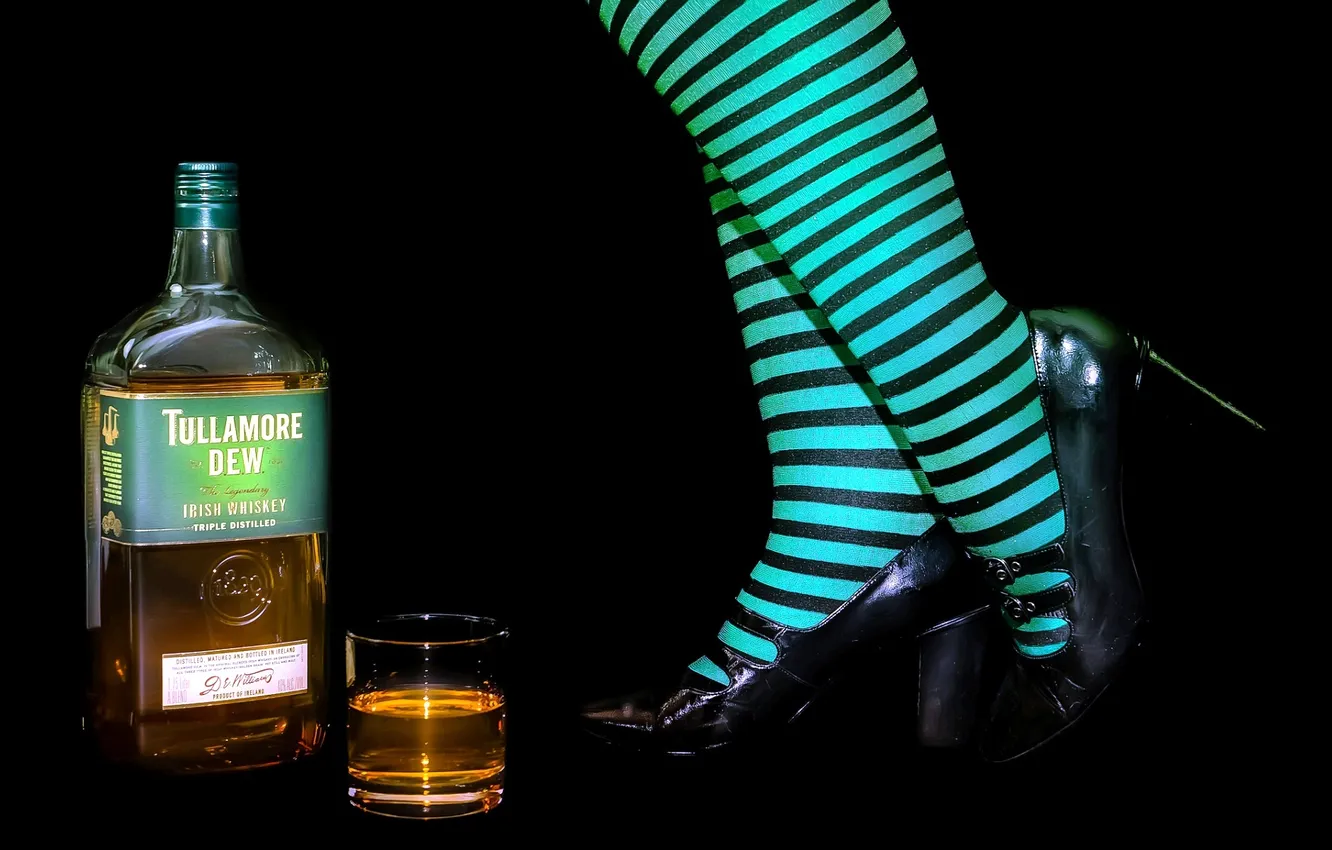 Фото обои стакан, ноги, Whiskey