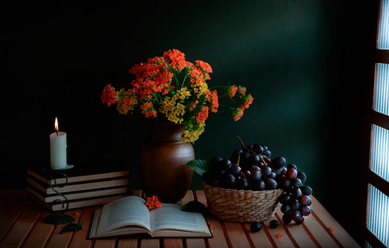 Фото обои книги, свеча, букет, виноград, натюрморт, A guiding light