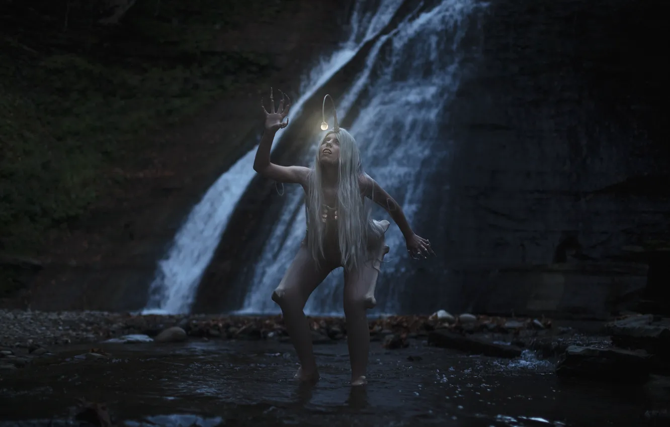 Фото обои девушка, водопад, леший, Aleah Michele, A thing of horror or pity