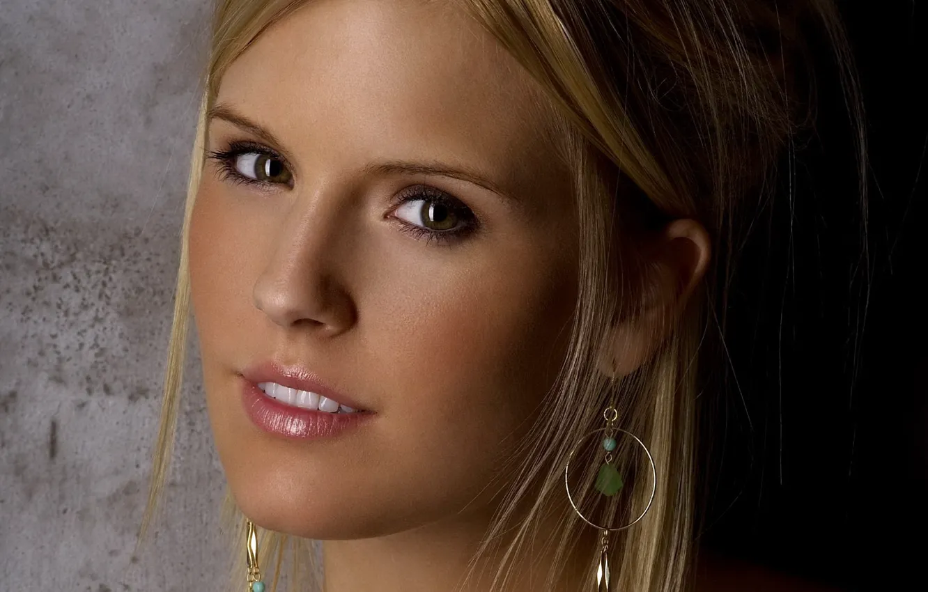 Фото обои взгляд, блондинка, Maggie Grace, Мэгги Грэйс