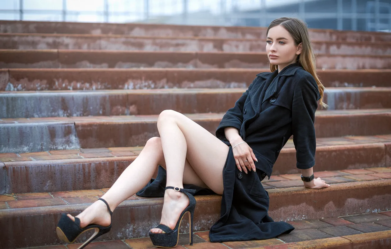 Фото обои поза, Девушка, ножки, сидит, Sergey Gokk