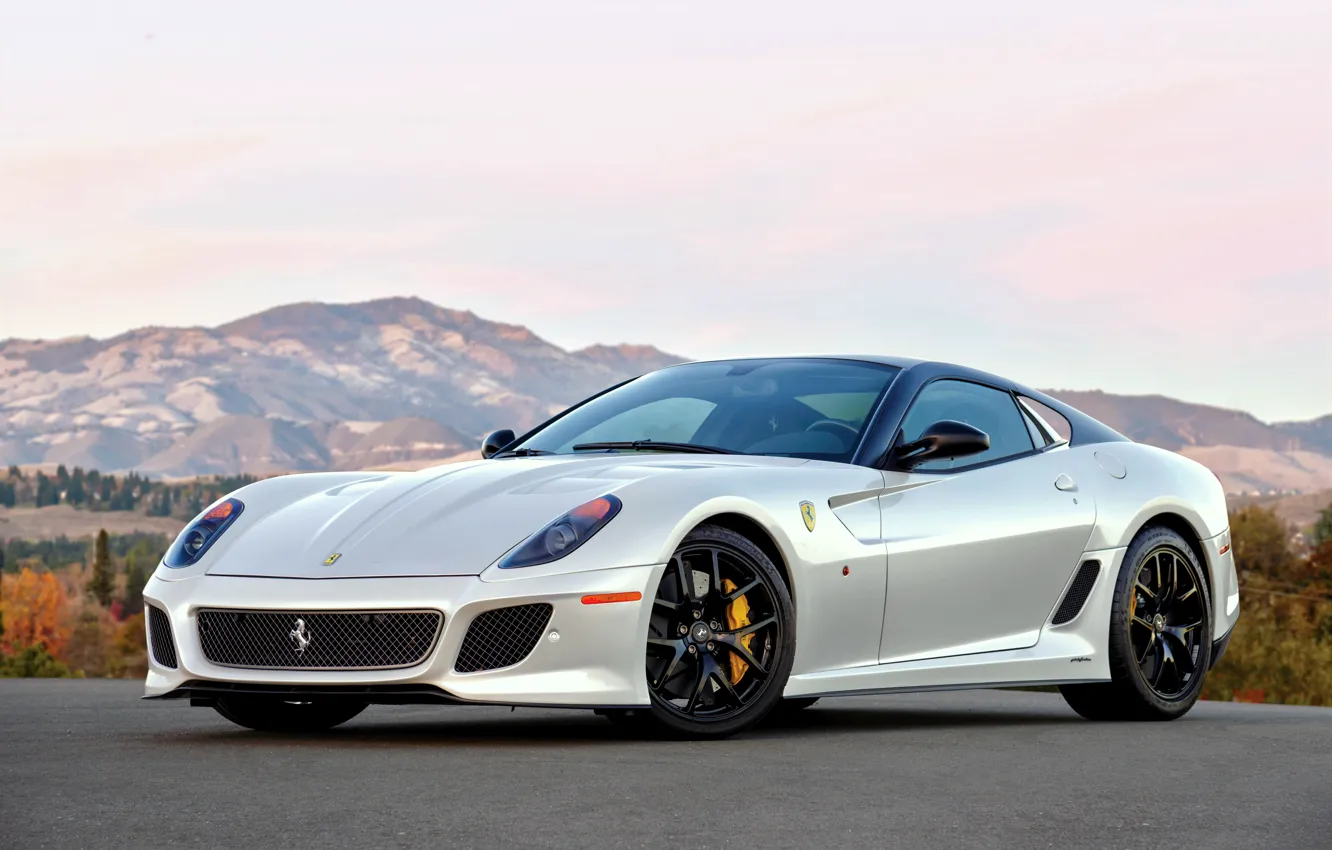 Фото обои белая, Ferrari, суперкар, феррари, 599, GTO