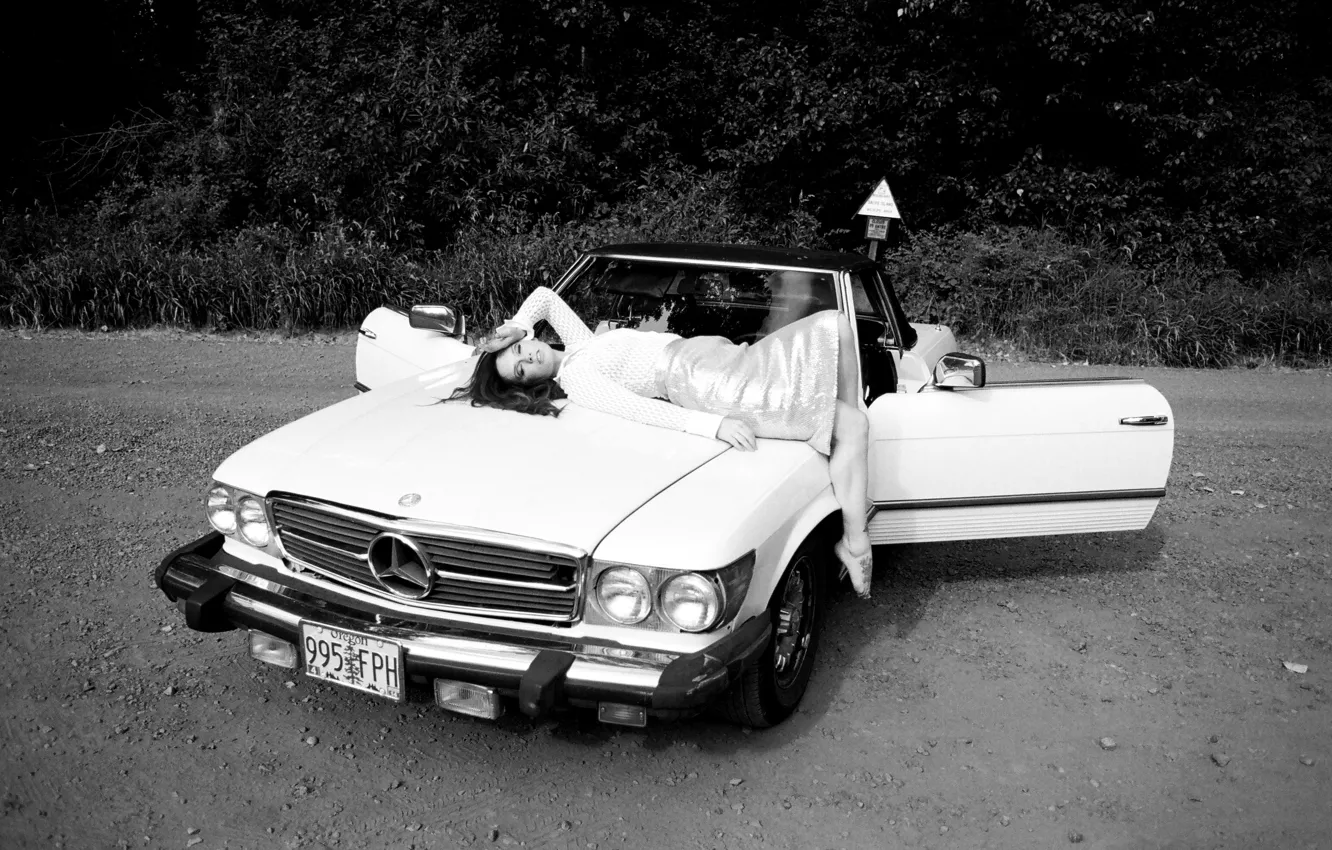 Фото обои car, Mercedes-Benz, Mercedes, girl, blouse, legs, trees, woman
