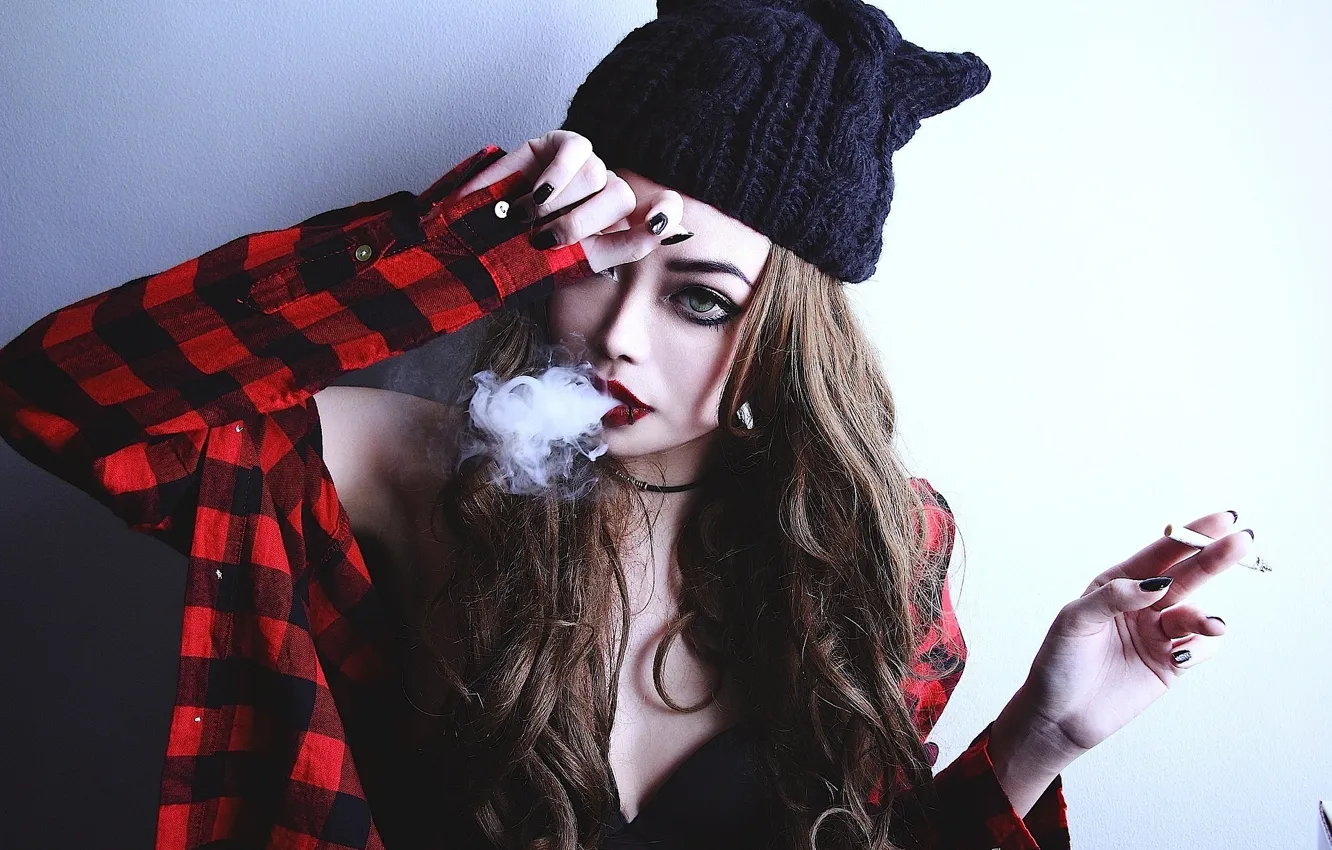 Фото обои взгляд, девушка, модель, дым, сигарета, азиатка, Wylona Hayashi