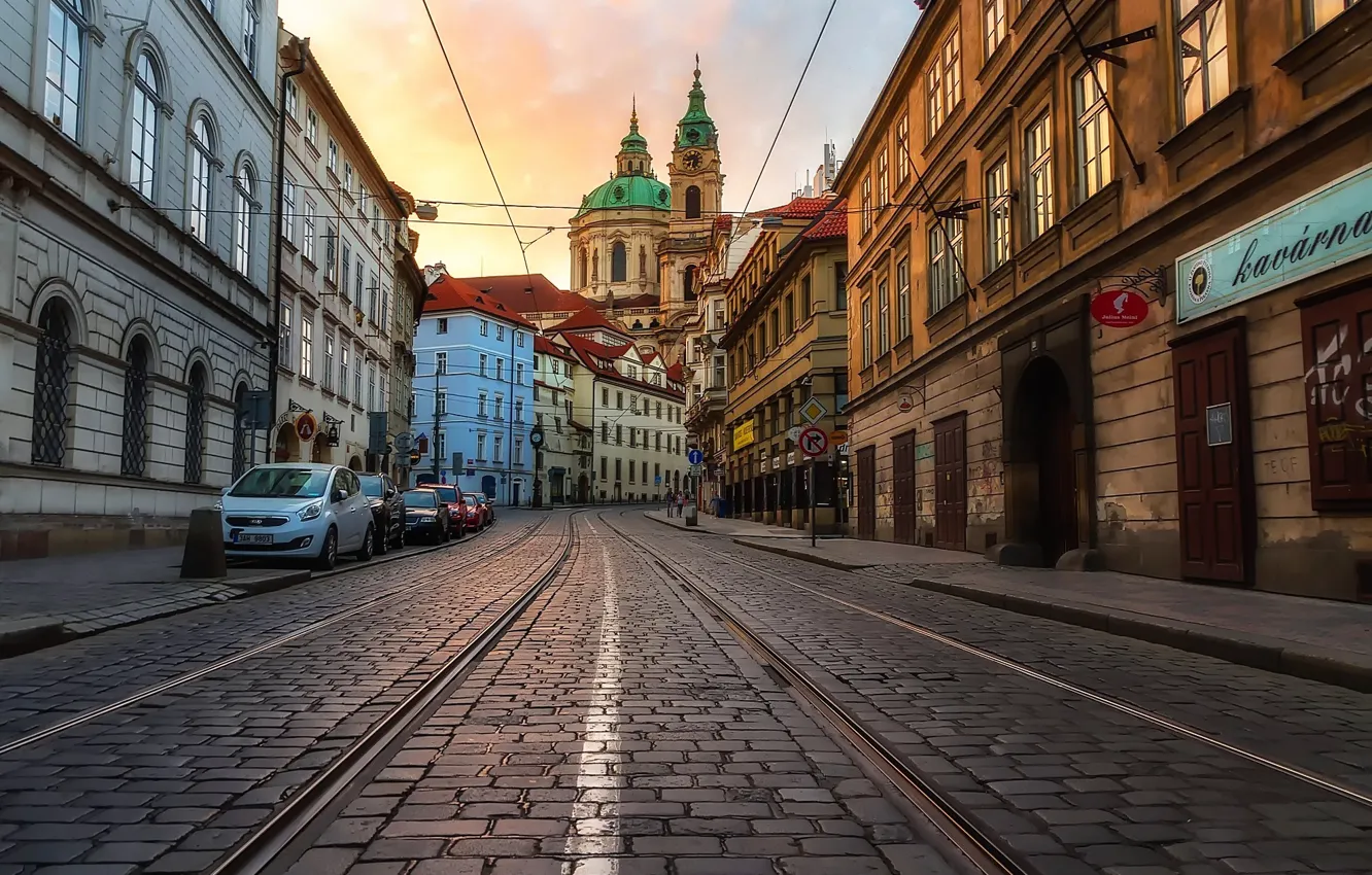 Фото обои вечер, Прага, Чехия, мостовая, костёл