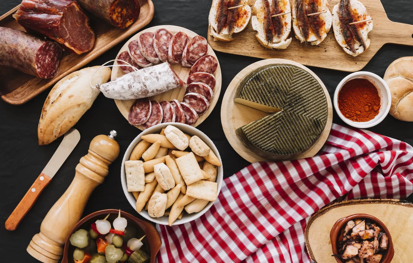 Фото обои рыба, сыр, хлеб, овощи, колбаса, специи