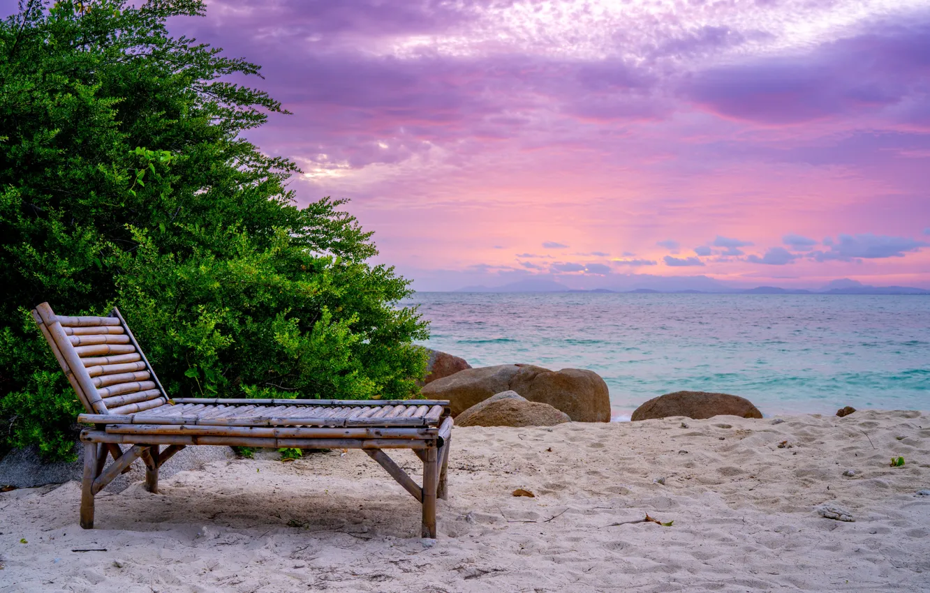 Фото обои песок, море, волны, пляж, лето, закат, розовый, бамбук