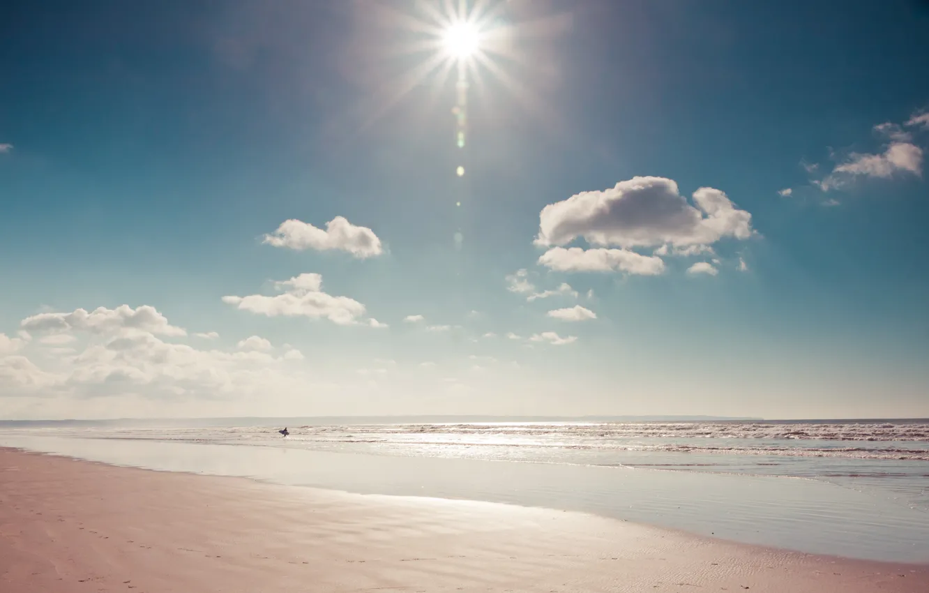 Фото обои море, пляж, солнце, природа, человек, доска, сёрфер