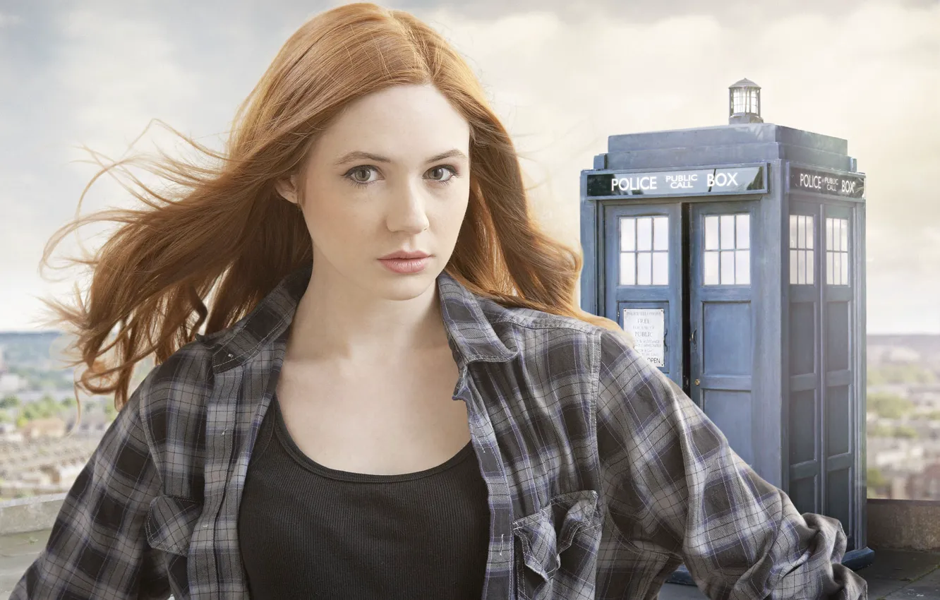 Фото обои взгляд, девушка, актриса, сериал, Doctor Who, рыженькая, Доктор Кто, тардис