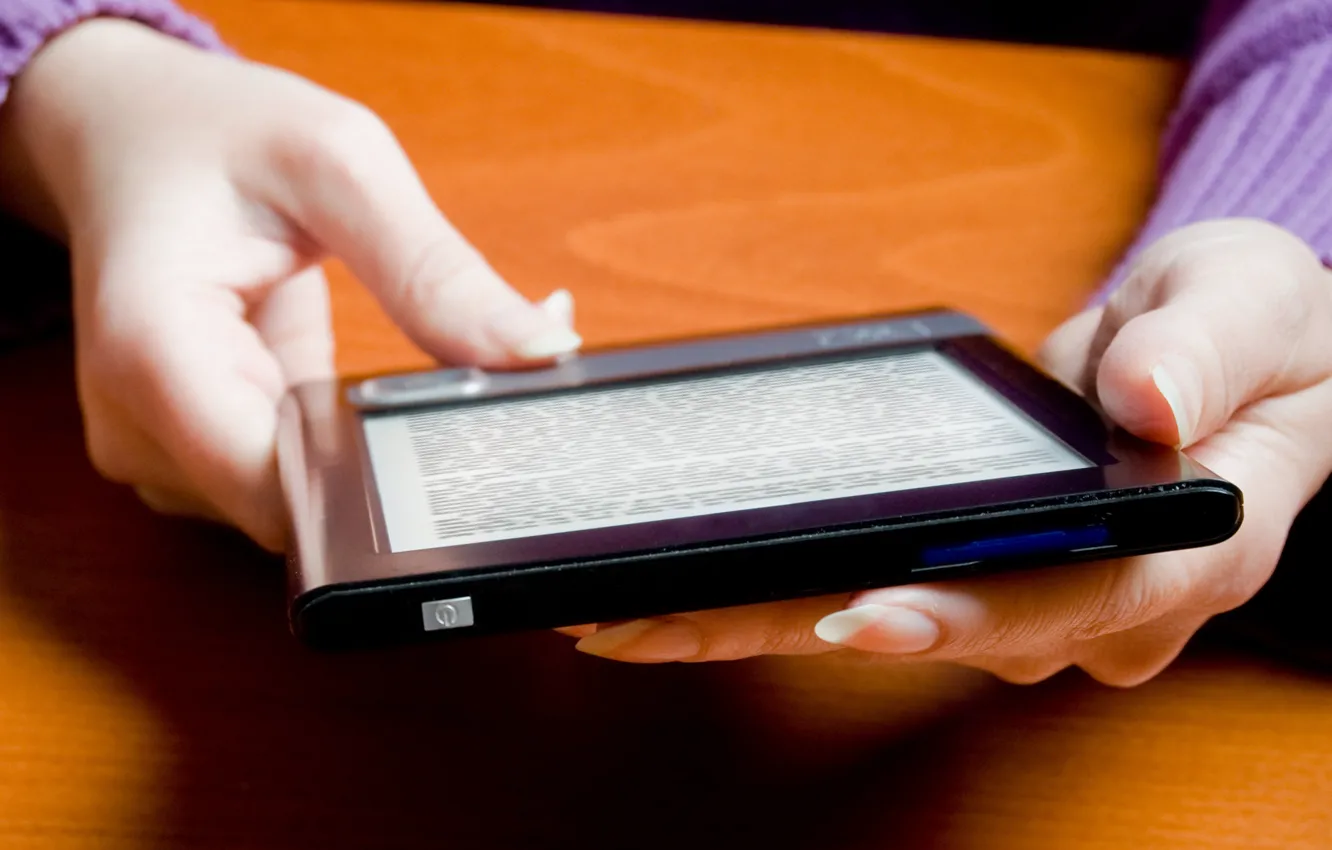 Фото обои text, hands, Tablet, eReader