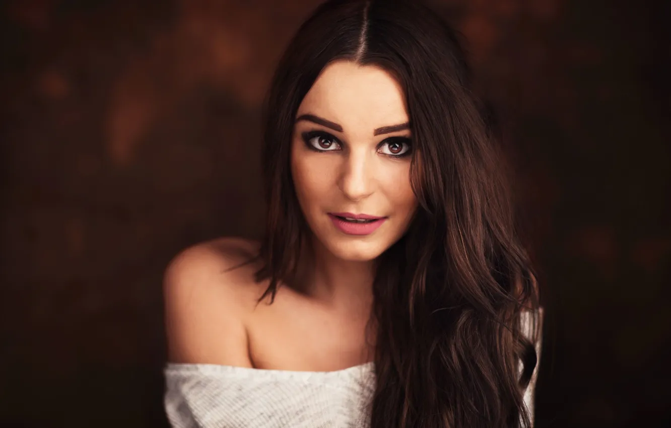 Фото обои Light, Brunette, Model, Eyes, Skin, Brown, Face, Lips