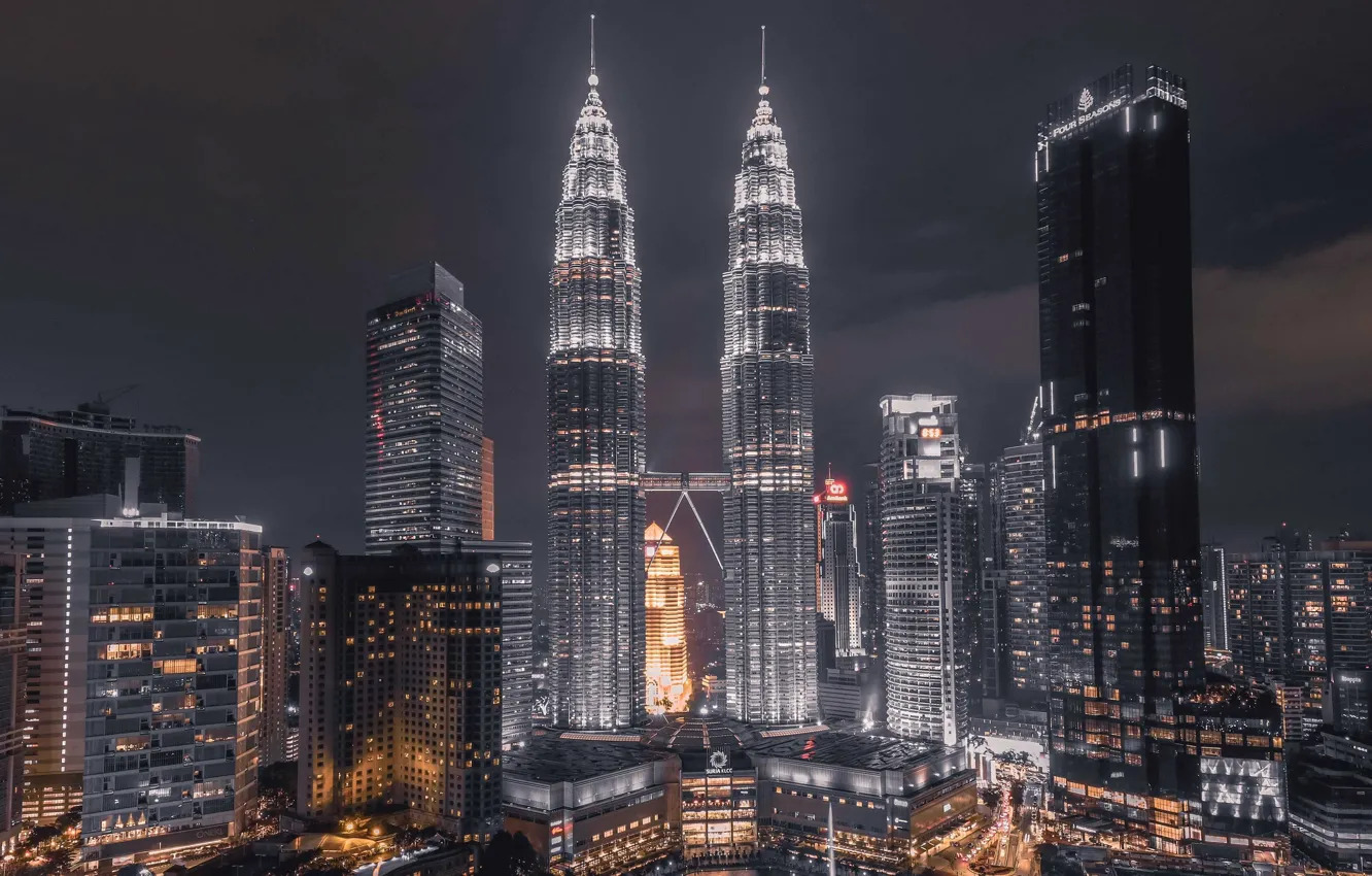 Фото обои city, lights, night, buildings, malaysia, kuala lumpur, petronas towers