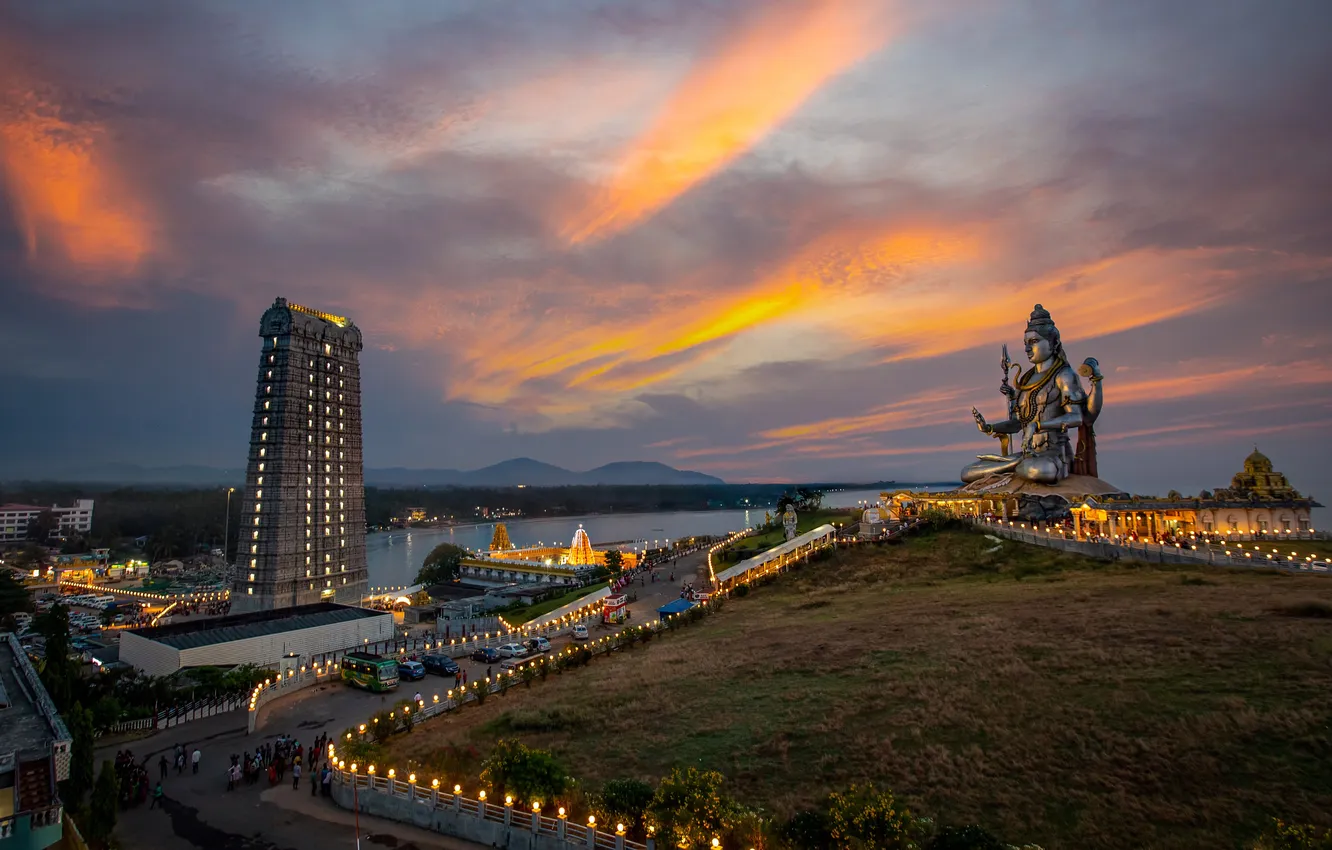 Фото обои Вечер, Город, Горизонт, Здания, Карнатака, Karnataka, Мурудешвара, Божество