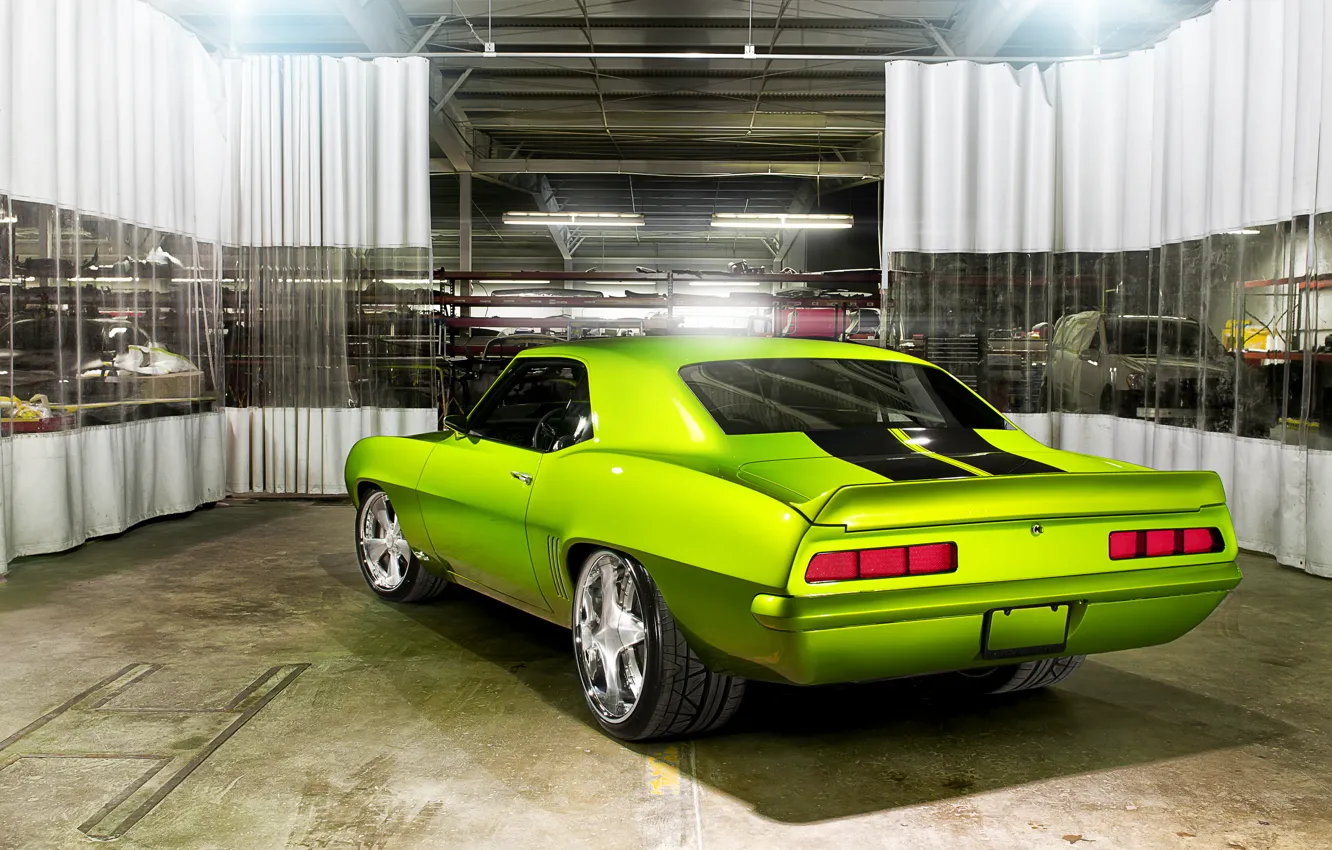 Фото обои машина, гараж, тачка, Chevrolet Camaro, Rides Green Monster 34