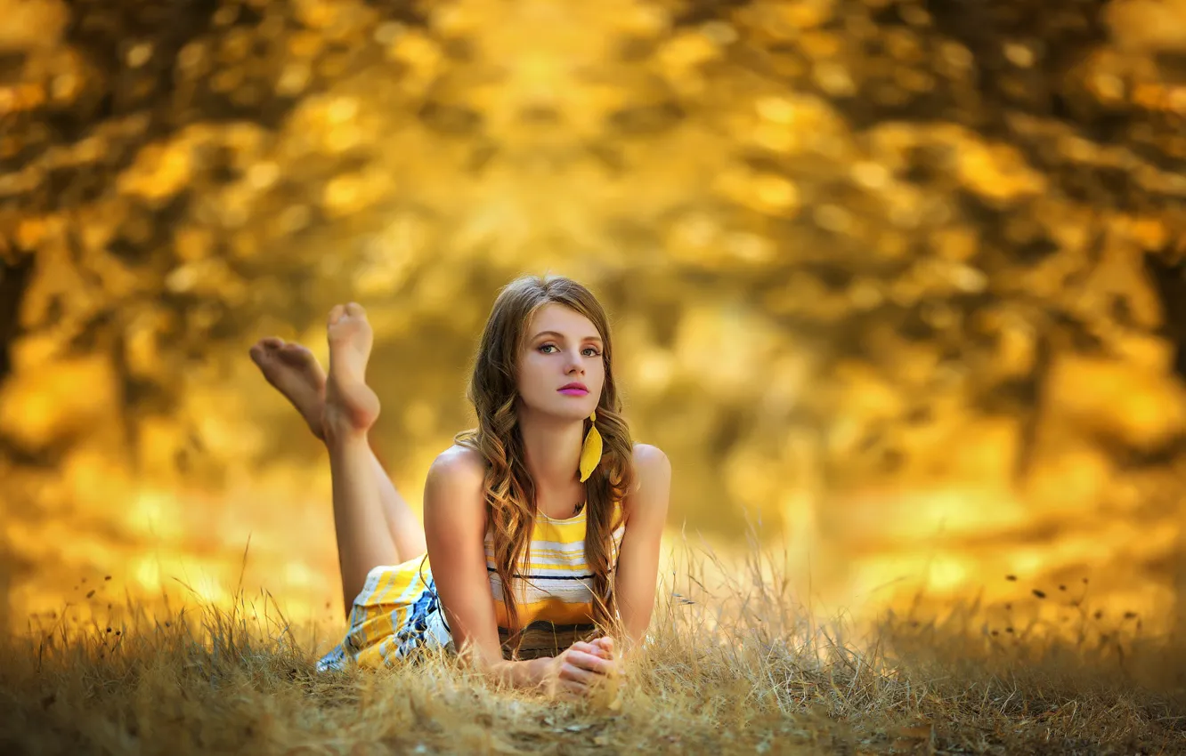 Фото обои взгляд, девушка, природа, поза, платье, боке, Arif Atlı