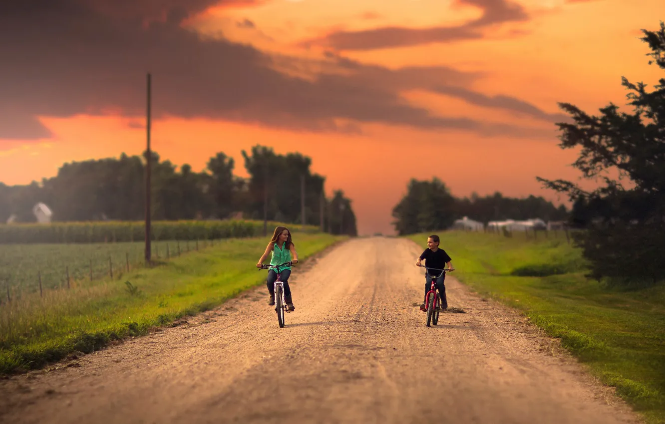 Фото обои дорога, мальчик, девочка, велосипеды