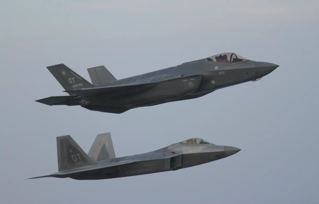 Фото обои малозаметный, ВВС США, истребитель-бомбардировщик, Lightning II, Lockheed Martin, многоцелевой истребитель пятого поколения, F-35A, Lockheed/Boeing F-22 …