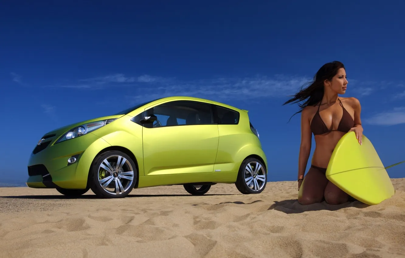 Фото обои пляж, небо, девушка, серфинг, автомобиль, chevrolet