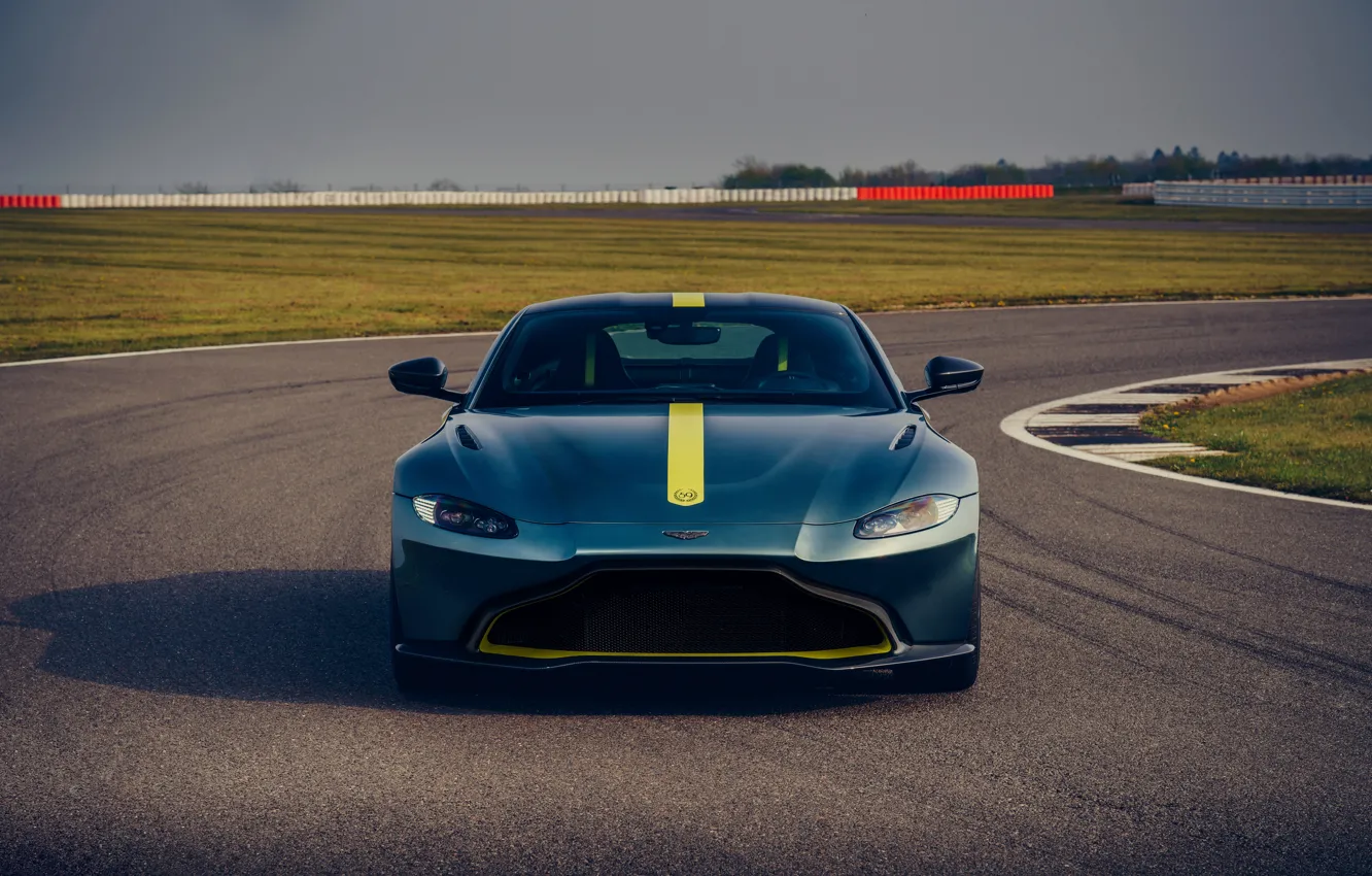 Фото обои Aston Martin, купе, Vantage, вид спереди, МКПП, AMR, 2019, 510 л.с.