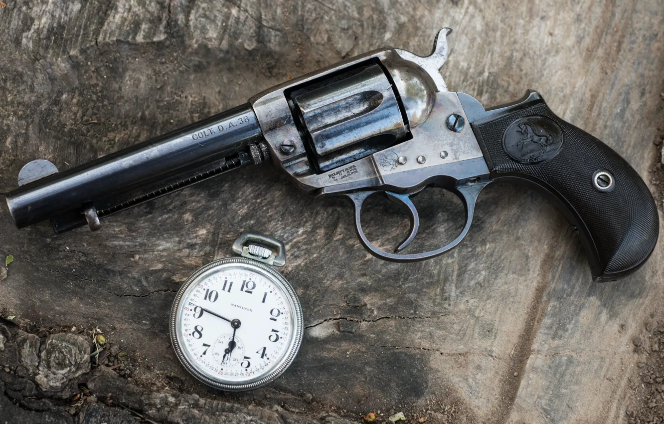 Фото обои оружие, часы, револьвер, Colt