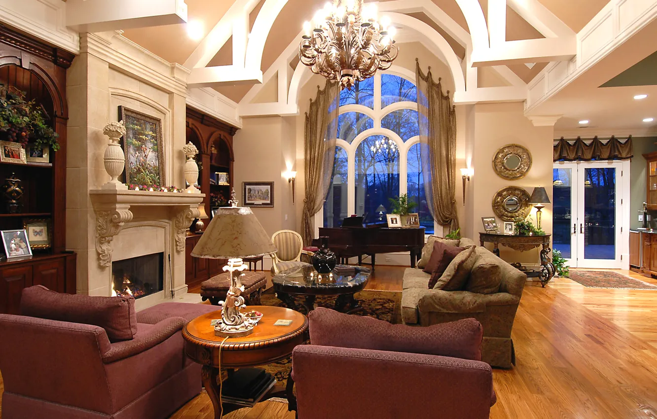 Фото обои диван, картина, кресло, окно, люстра, камин, столик, гостиная