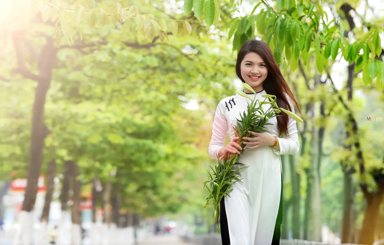 Фото обои девушка, цветы, улица, азиатка