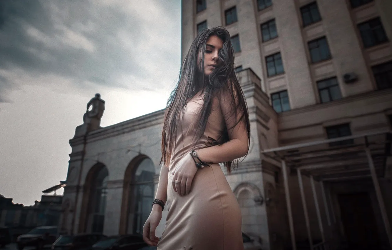 Фото обои dress, portrait, rear view, women outdoors