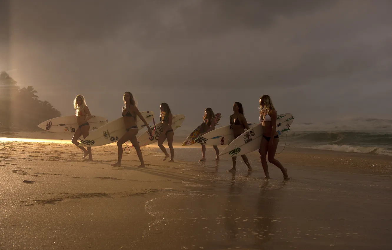 Фото обои волны, пляж, девушки, океан, доски, серфинг, surfing, серфингистки