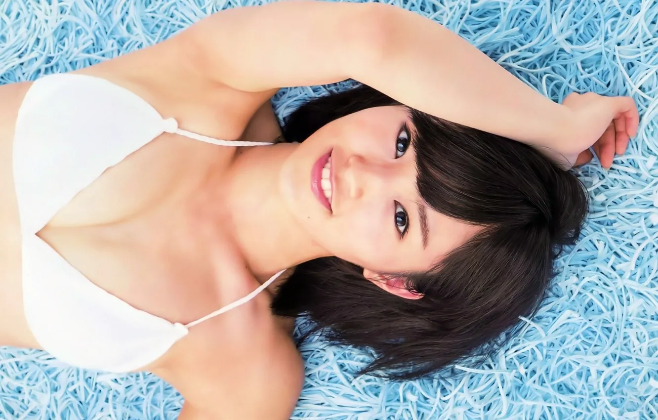 Фото обои girl, sexy, cleavage, boobs, smile, beautiful, short hair, pretty