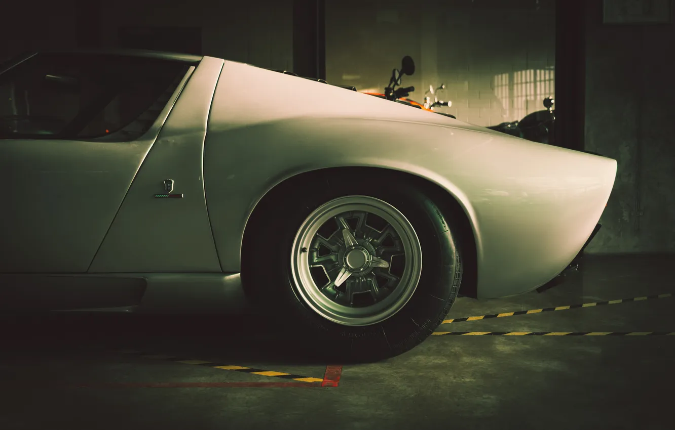 Фото обои гараж, суперкар, вид сбоку, Lamborghini Miura