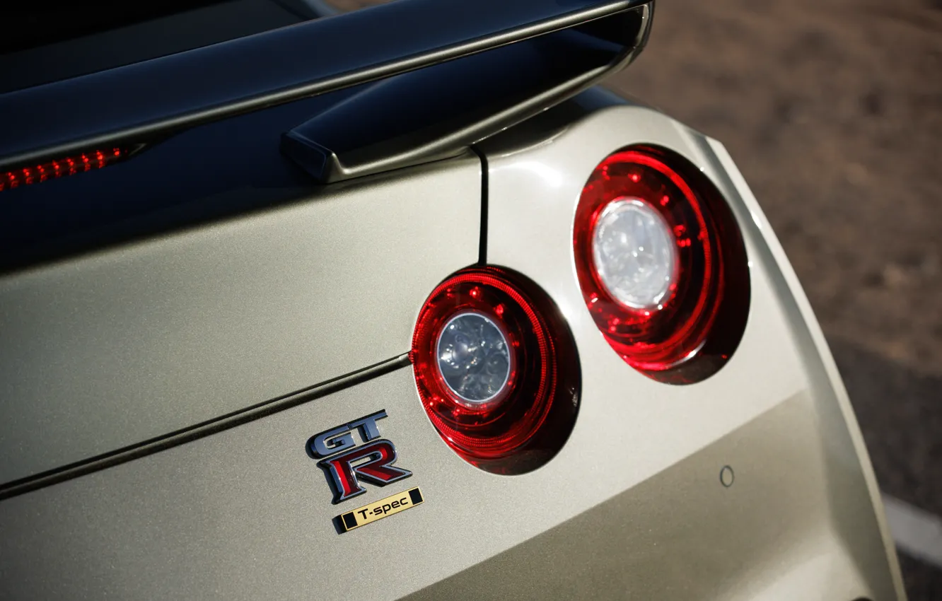 Фото обои Nissan, GT-R, close-up, R35, badge, Nissan GT-R T-spec