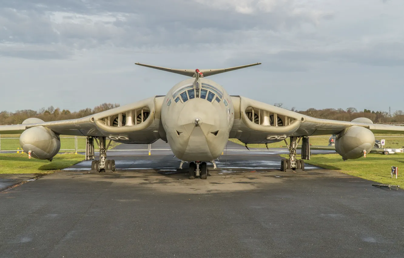 Фото обои Самолет, Бомбардировщик, RAF, Королевские ВВС, Handley Page Victor K.Mk.2, Victor K, V-бомбардировщик