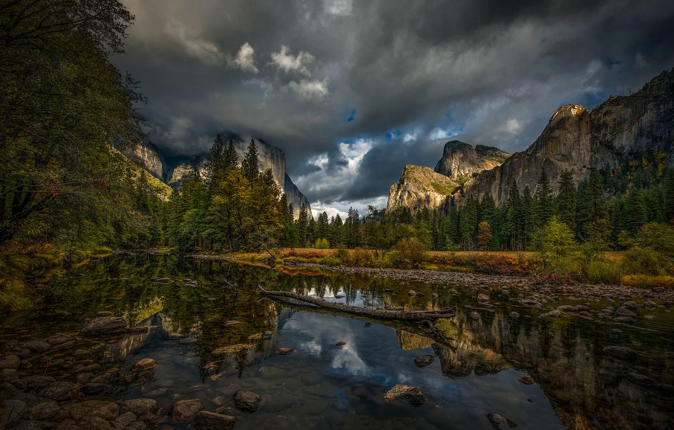 Фото обои осень, лес, небо, горы, тучи, река, Калифорния, США
