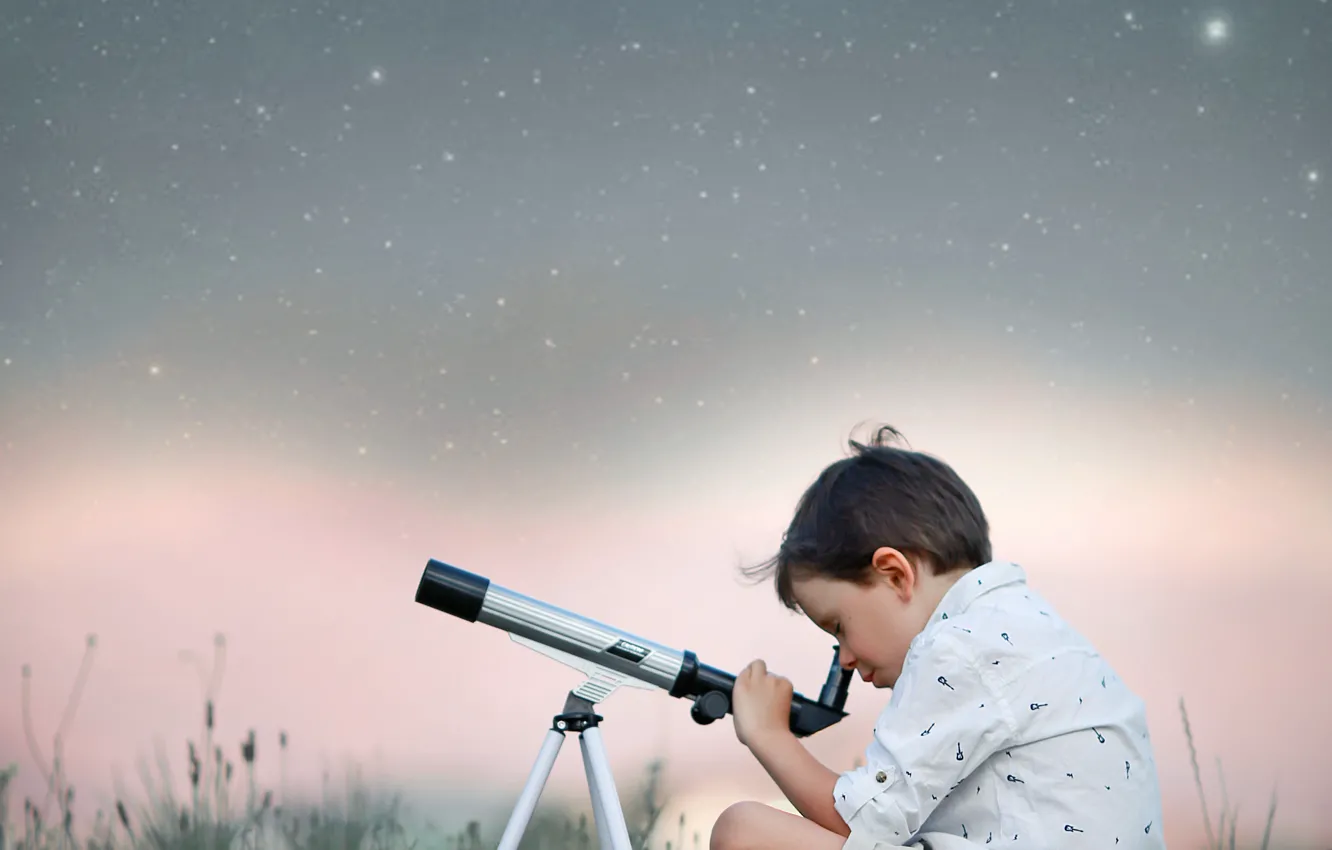 Фото обои небо, трава, природа, звёзды, мальчик, телескоп, ребёнок, Larisa Korsikova