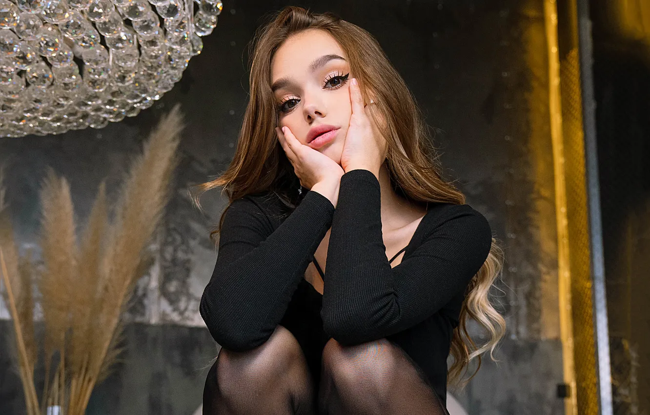 Фото обои взгляд, милая, длинные волосы, long hair, eyes, pretty, lips, brunette