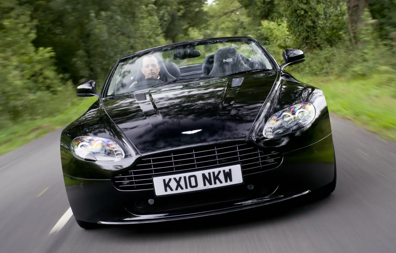 Фото обои Aston Martin, фары, Roadster, автомобиль, V8 Vantage, black, передок, N420