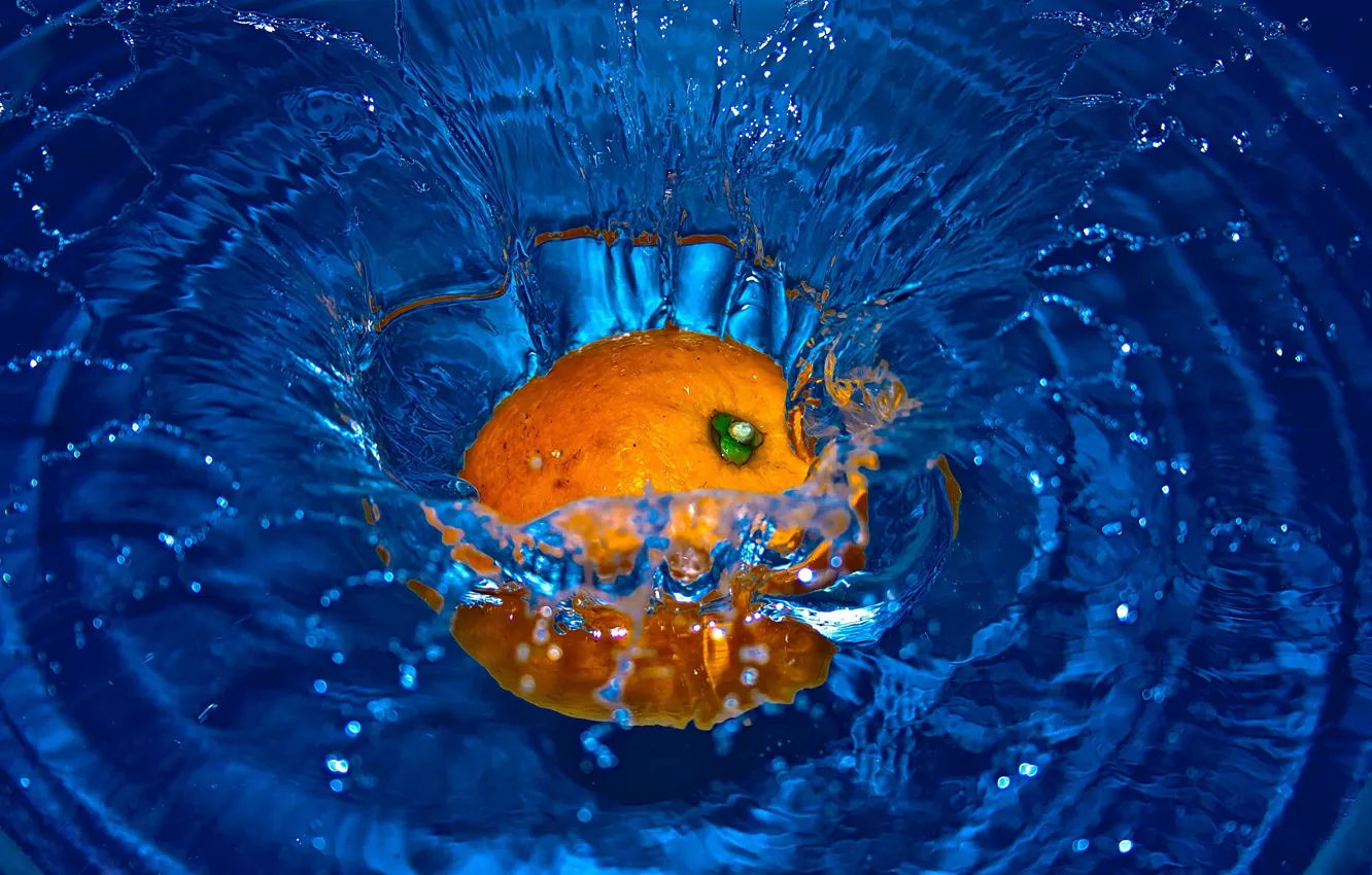 Фото обои вода, капли, круги, брызги, свежесть, оранжевый, синий, креатив