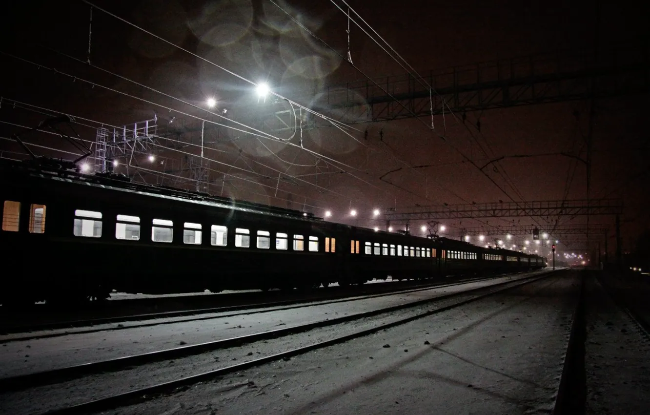 Фото обои ночь, поезд, железная дорога
