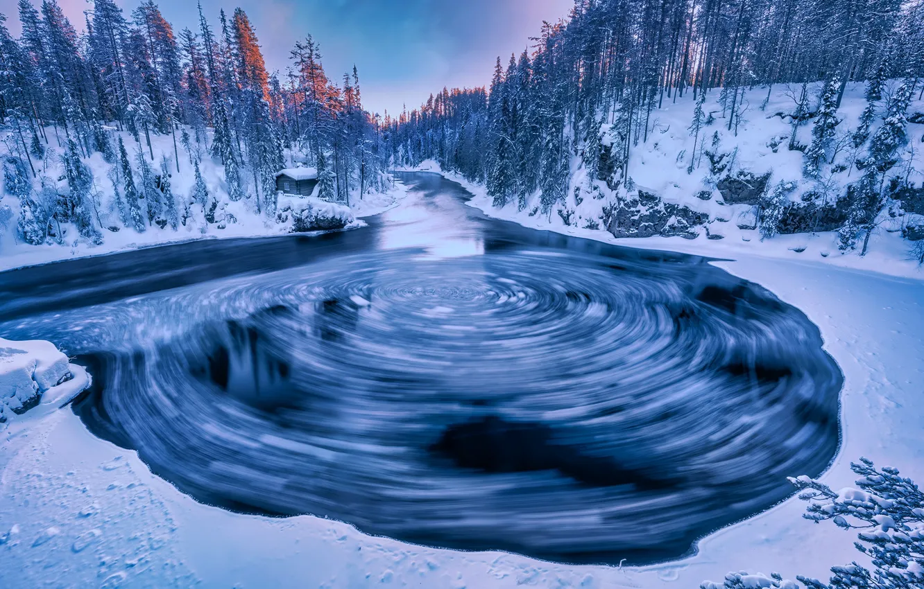 Фото обои зима, лес, снег, деревья, река, избушка, домик, Финляндия
