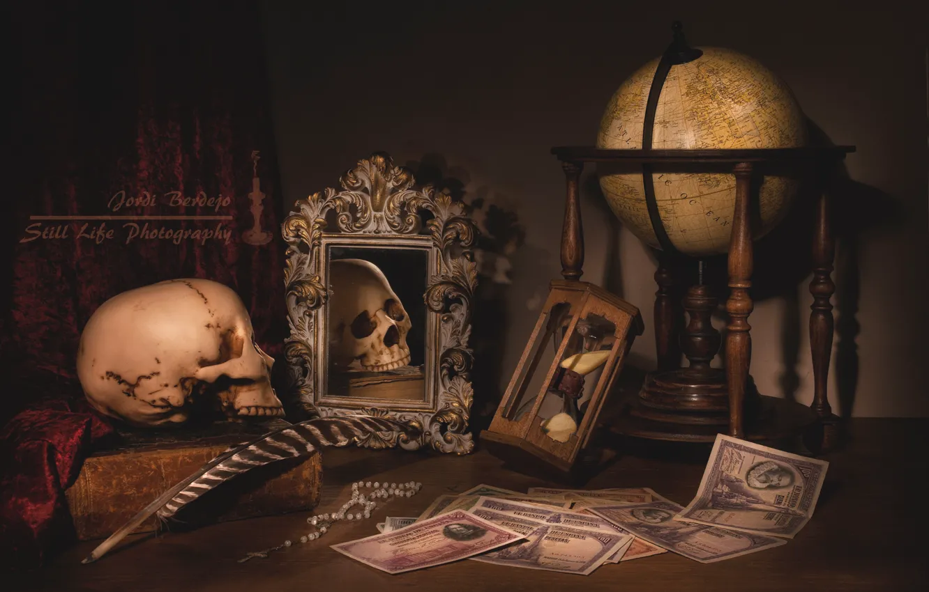 Фото обои перо, часы, книги, череп, деньги, зеркало, натюрморт, глобус