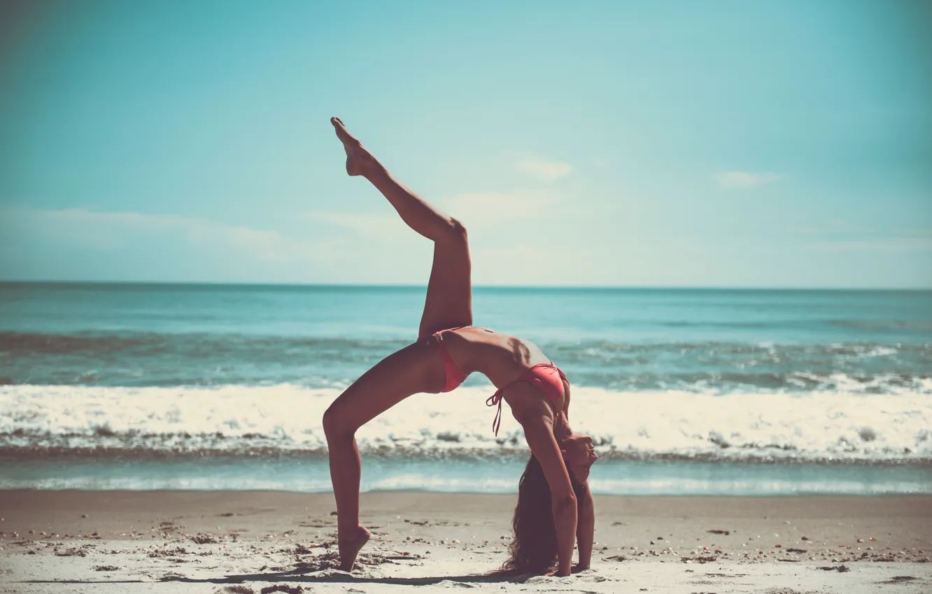 Фото обои beach, sea, bikini, workout, yoga