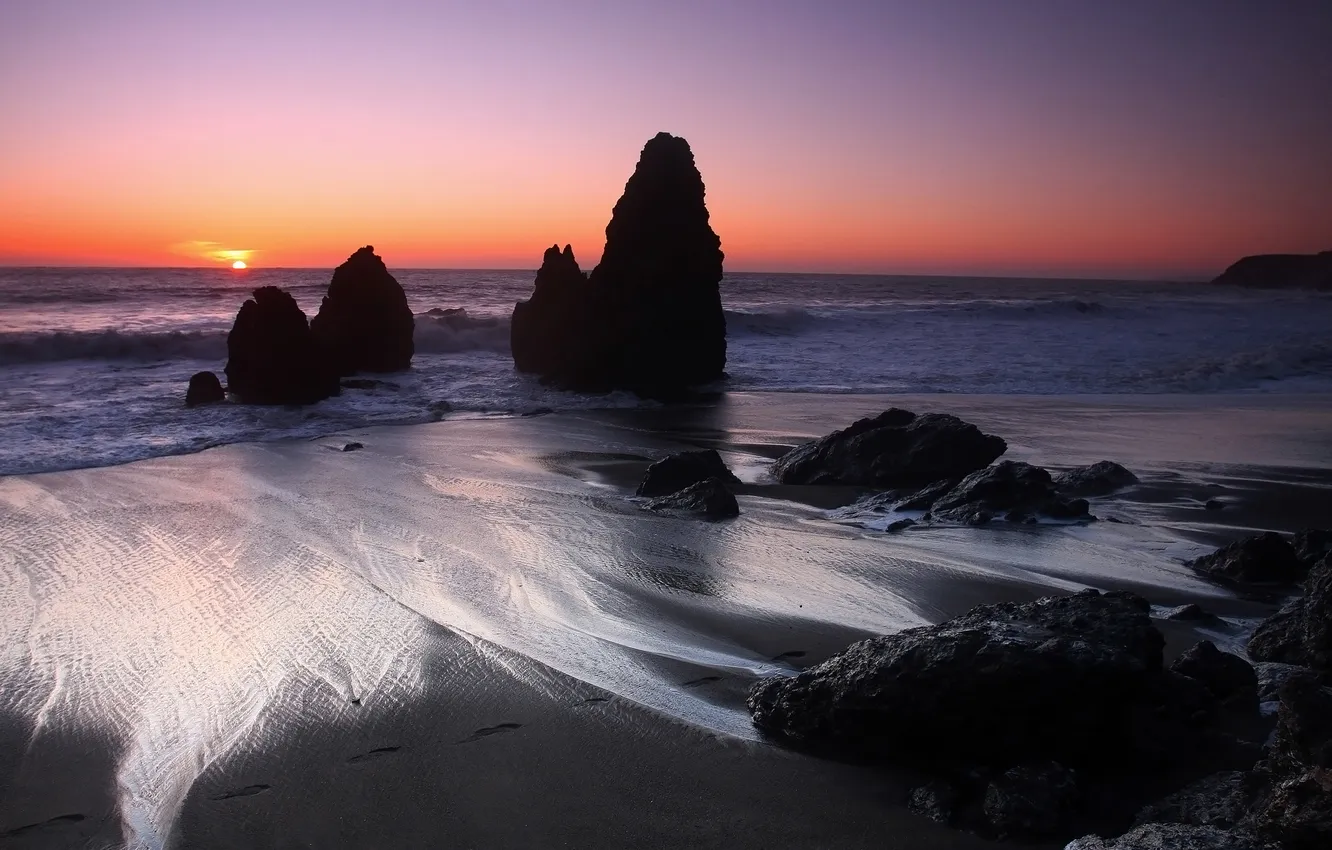 Фото обои песок, море, волны, закат, природа, скалы, Морской пейзаж