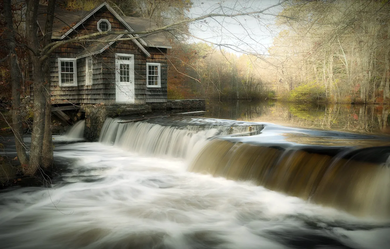 Фото обои пейзаж, дом, река, водопад