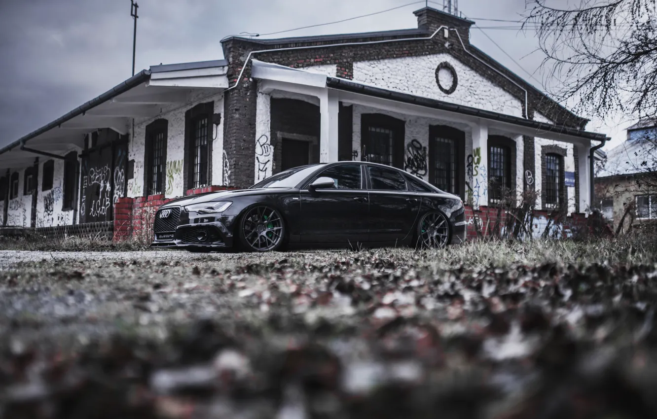 Фото обои Audi, House, Front, Black, Side, Road, Sedan, Audi A6