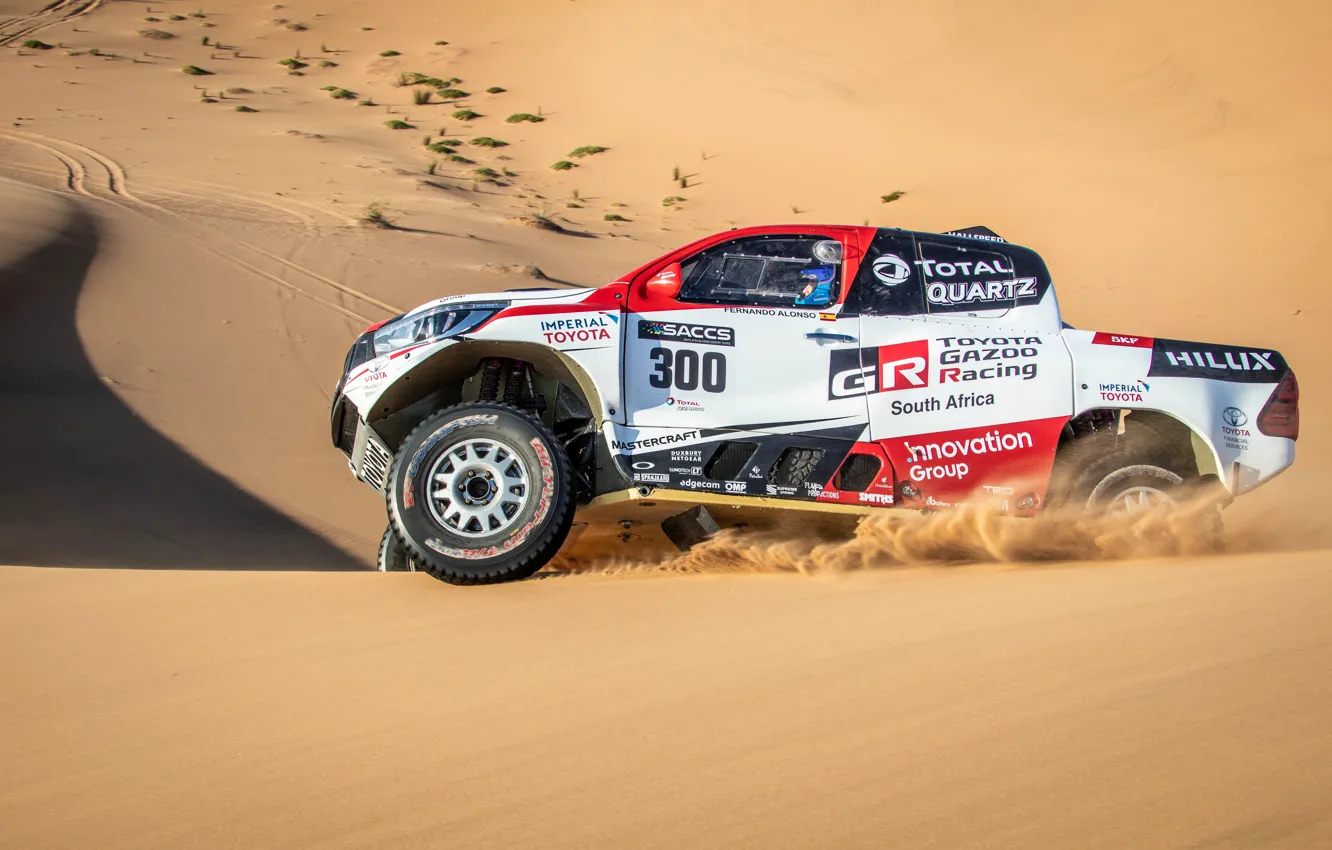 Фото обои песок, пустыня, Toyota, пикап, Hilux, 2019, Gazoo Racing